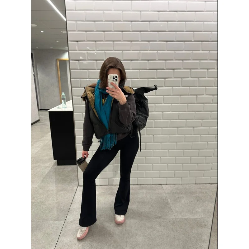 lucy_flexible